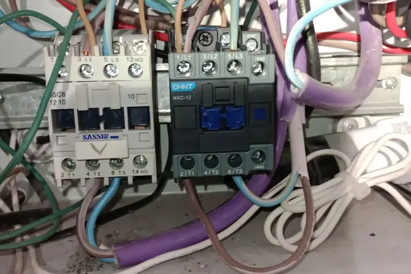 Tablero Congelados — detalle contactor