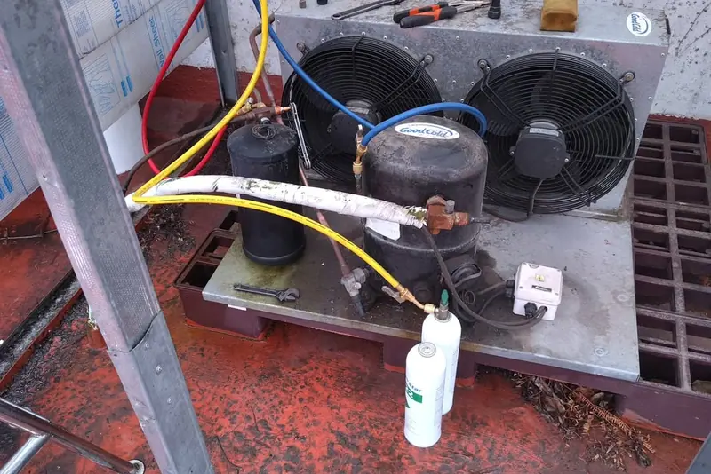 Reparación Fuga de Gas — Cámara de Frío